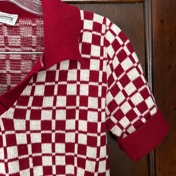 1970’s Short Sleeve Sweater - Picture 2 of 3